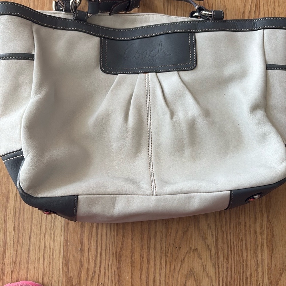 Coach Cream and Black Women's Bag. Style F13759